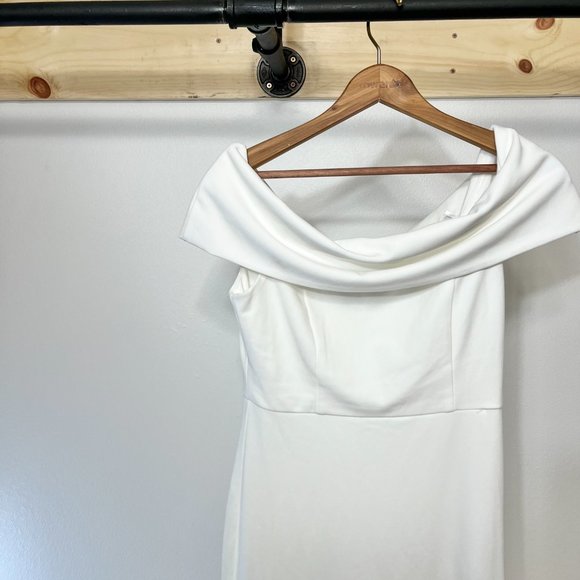 Exceptional Romance White Off-the-Shoulder Mermaid Maxi Dress Medium - Picture 5 of 13